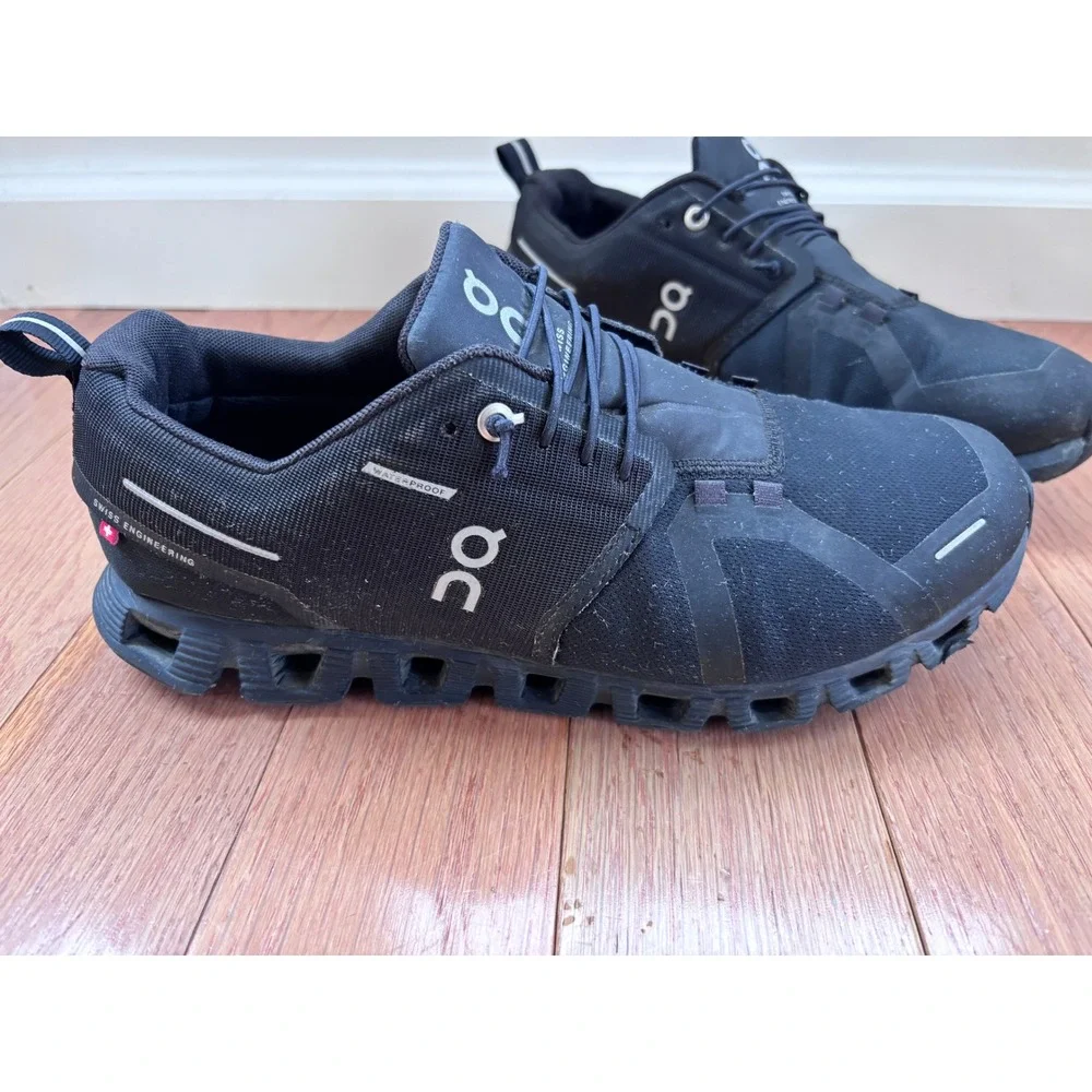 On Running Cloud 5 Waterproof Mens Running Shoes Black Lunar 59.98842 Size 9.5